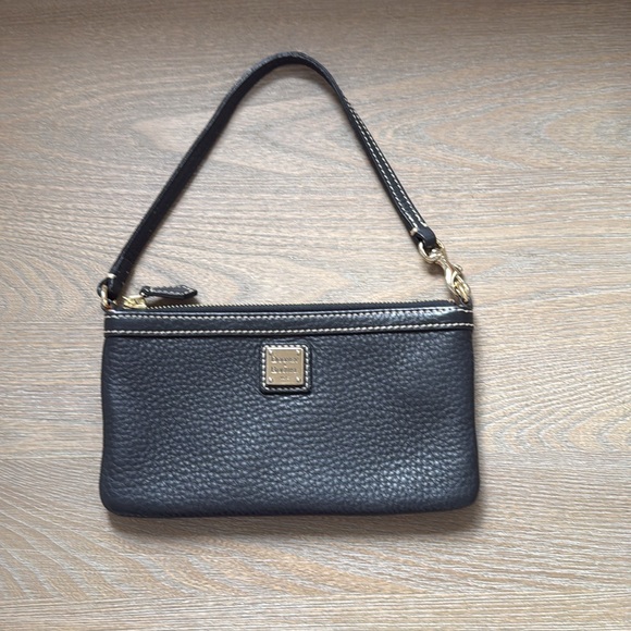 Black calfskin leather Dooney & Burke wristlet clutch purse. - Picture 2 of 4